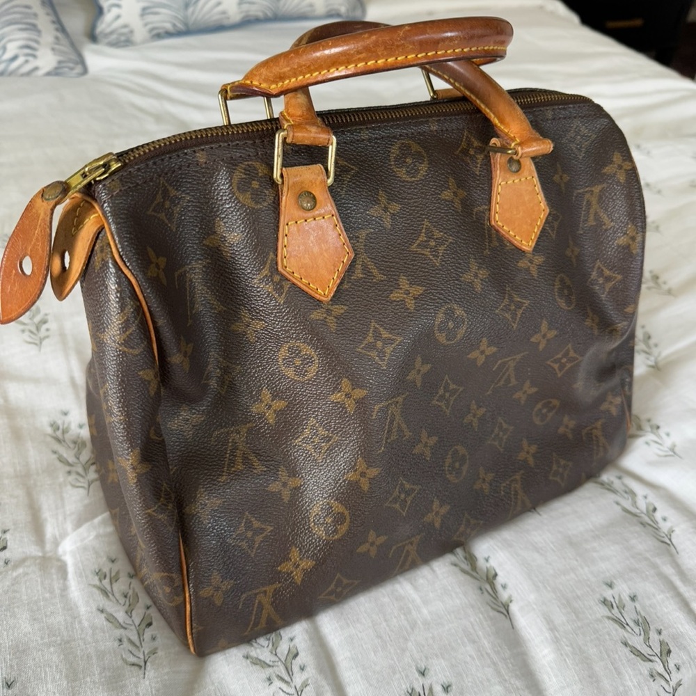 Louis Vuitton Speedy 30